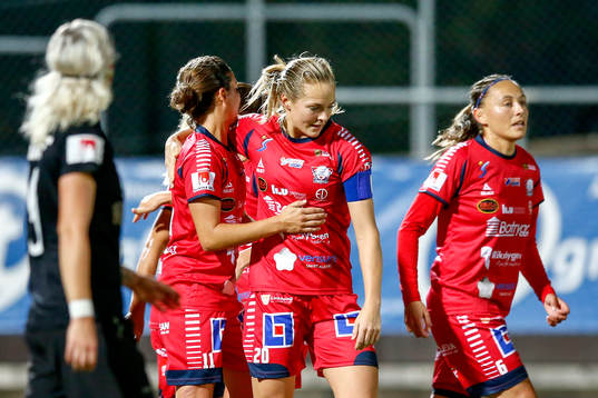 Linköpings Renée Slegers och Magdalena Eriksson och