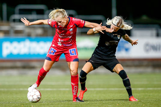Linköpings Stina Blackstenius och Göteborgs Filippa