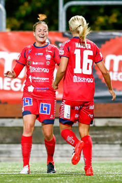 Linköpings Stina Blackstenius och Pernille Mosegaard