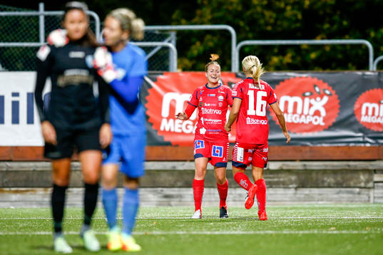 Linköpings Stina Blackstenius och Pernille Mosegaard