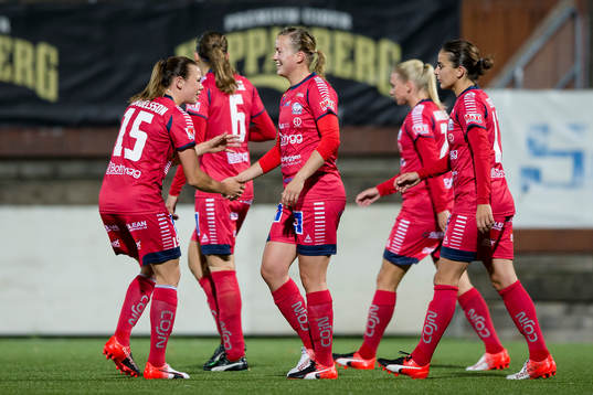 Linköpings Jessica Samuelsson och Kristine Minde jublar