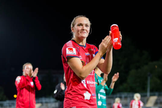 Linköpings Magdalena Eriksson tackar tillresta supportrar