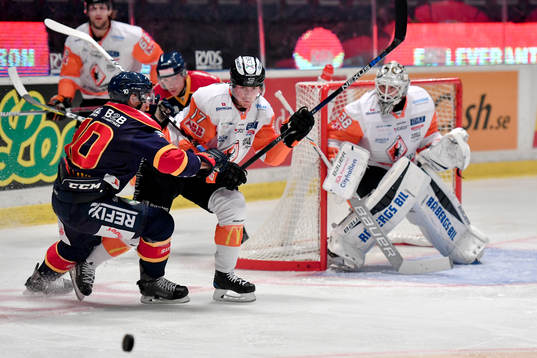 Djurgårdens Jeff Tambellini och Karlskronas Joel Kellman