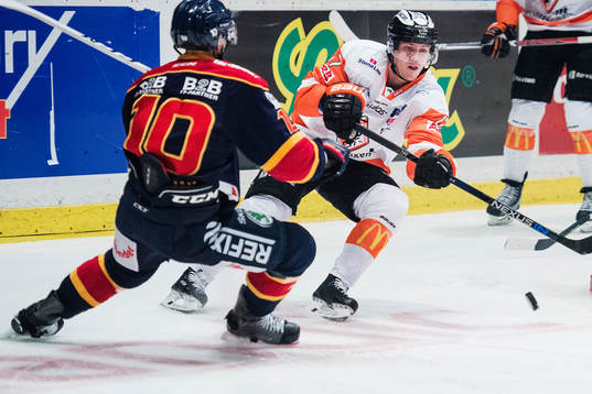 Karlskronas Joel Kellman mot Djurgårdens Jeff Tambellini