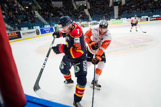 Djurgårdens Albin Lundin och Karlskronas Emil Larsson