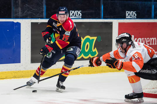 Djurgårdens Albin Lundin och Karlskronas Niklas Arell