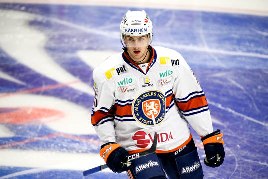 Växjös Philip Holm jublar