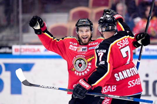 Luleås Craig Schira jublar