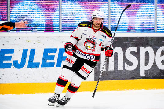 Malmö Redhawks Andreas Thuresson jublar