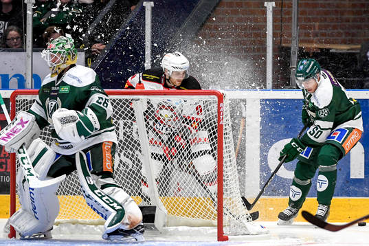 Malmö Redhawks Frederik Storm och Färjestads målvakt