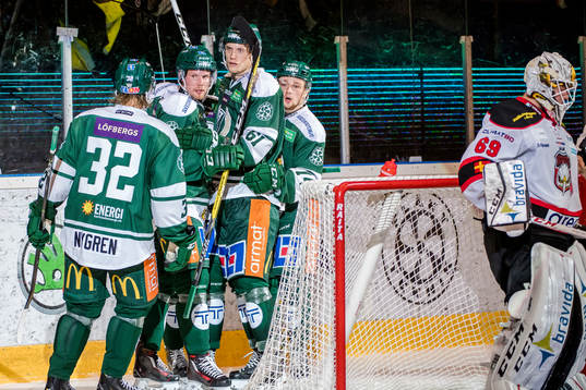 Färjestads Alexander Johansson jublar