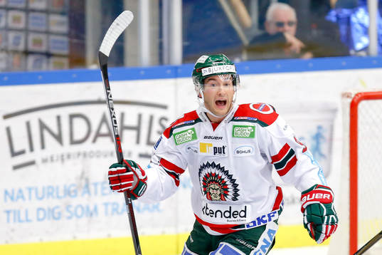 Frölundas Casey Wellman jublar