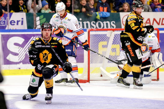 Skellefteås Jesper Olofsson jublar