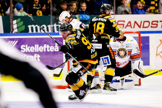 Skellefteås Jesper Olofsson jublar