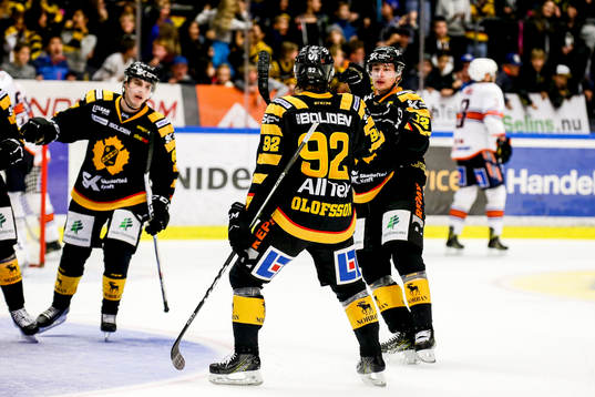 Skellefteås Jesper Olofsson jublar