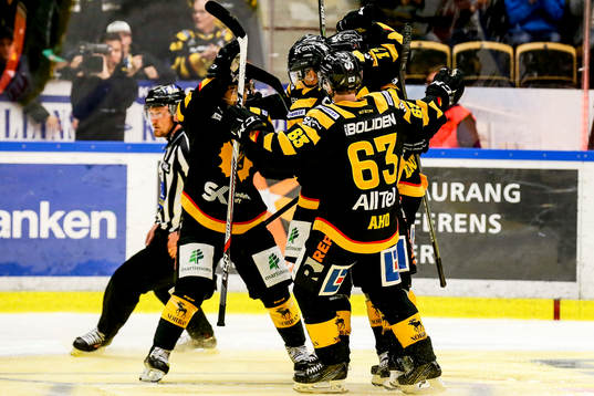 Skellefteås spelare jublar