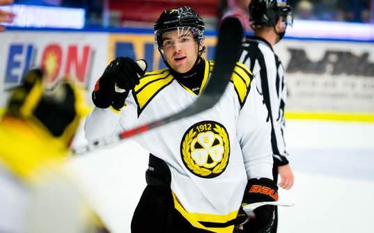 Brynäs Ponthus Westerholm gör 3-5 och jublar