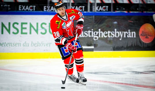 Örebros Greg Squires