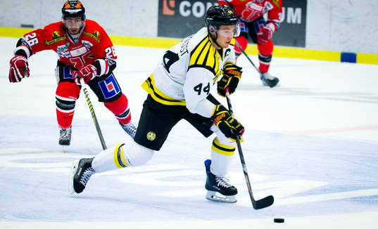 Brynäs Jacob Blomqvist och Örebros Greg Squires