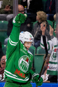 Rögles Sebastian Wännström jublar