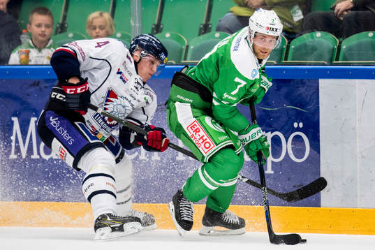 Linköpings Niclas Lundgren och Rögles Patrik Cehlin