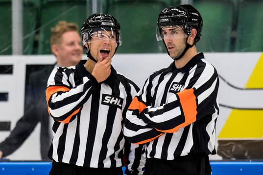 Domare Andreas Harnebring och Linus Öhlund