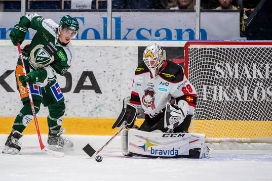 Färjestads Joakim Nygård och Malmö Redhawks målvakt