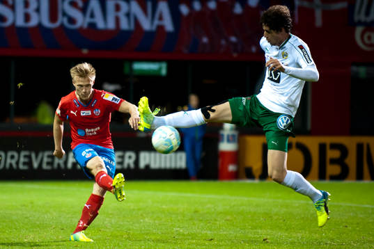 Helsingborgs Andreas Landgren och Hammarbys Romulo Cabral
