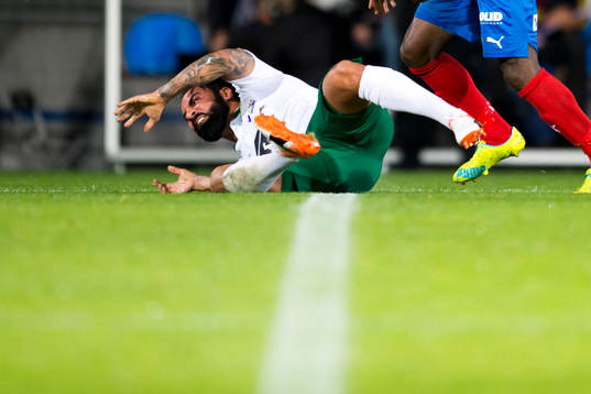 Hammarbys Stefan Batan fälls