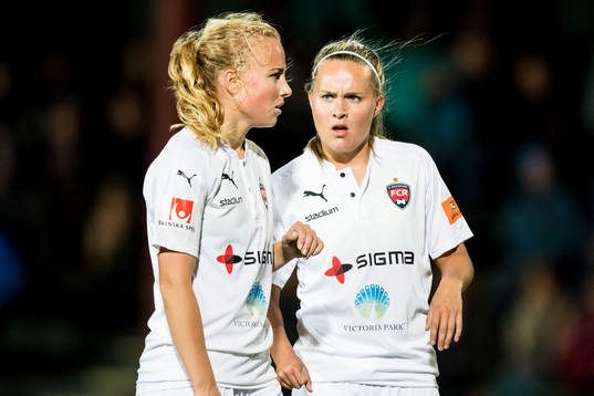 Rosengårds Ebba Wieder och Iina Salmi