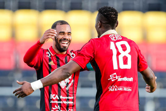Bläddra bland fler bilder av Fotboll, Allsvenskan, Östersund - Falkenberg