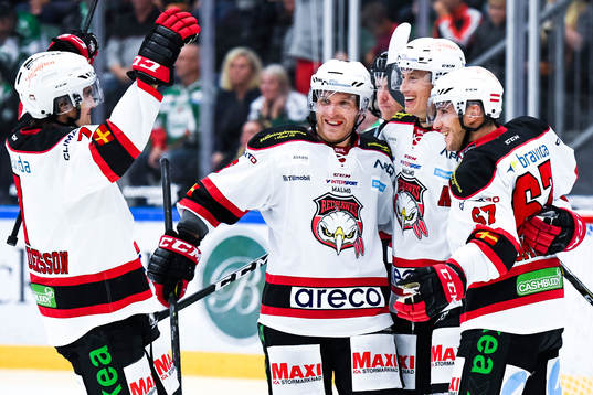 Malmö Redhawks Frederik Storm jublar