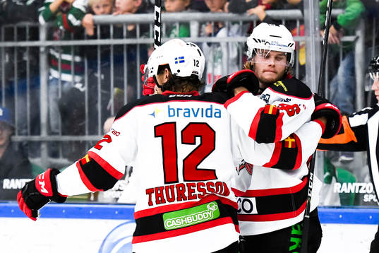 Malmö Redhawks Andreas Thuresson och Kim Rosdahl jublar