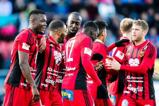 Östersunds Alex Dyer jublar