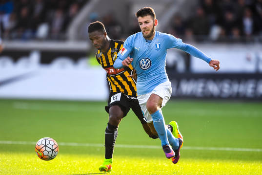 Häckens Mohammed Abubakari och Malmö FFs Erdal Rakip