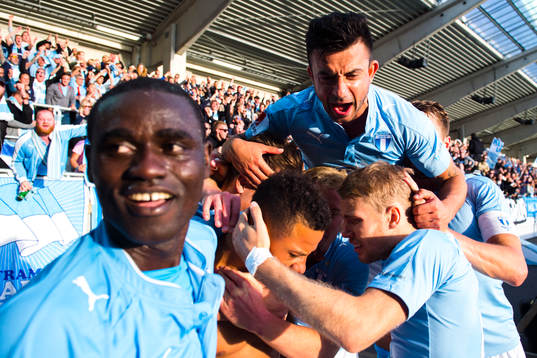 Malmö FFs Enock Kofi Adu och Behrang Safari jublar med