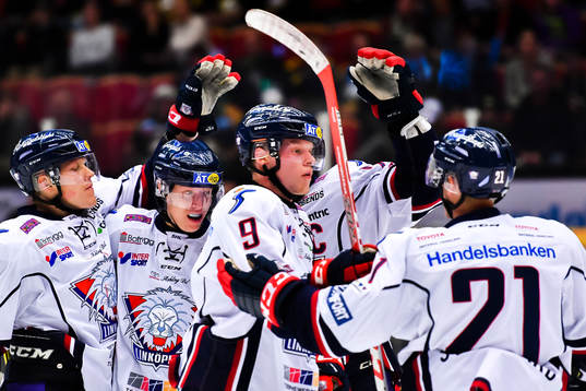 Linköpings Anton Karlsson jublar
