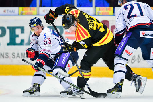 Linköpings Eddie Larsson och Brynäs Jonathan Granström