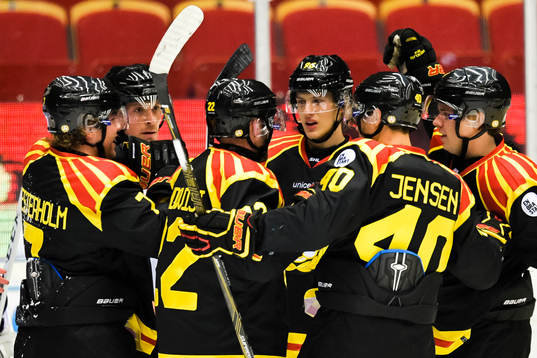 Brynäs spelare jublar