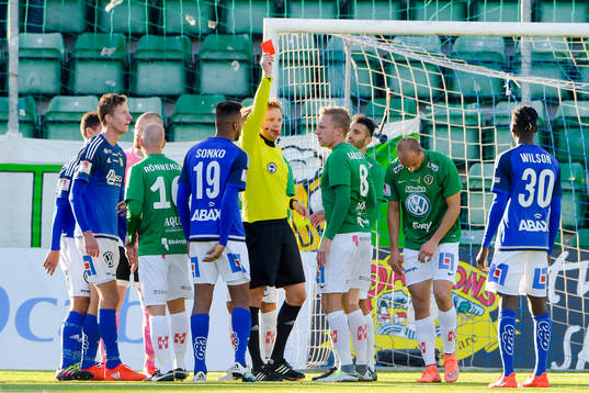 Jönköpings Pär Eriksson får rött kort