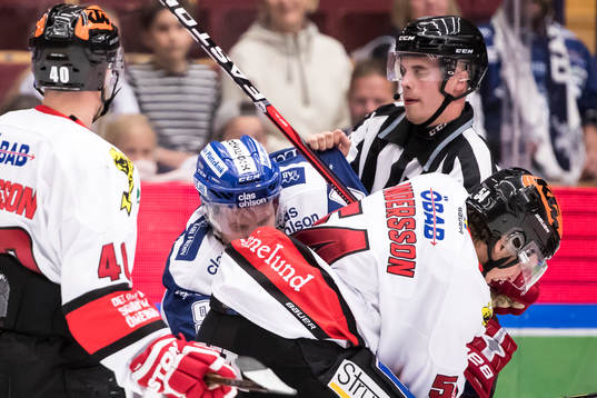 Fight mellan Leksands Lukas Ericsson och Örebros Peter