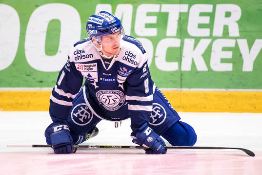Leksands Lukas Ericsson i ishockeymatchen i SHL mellan