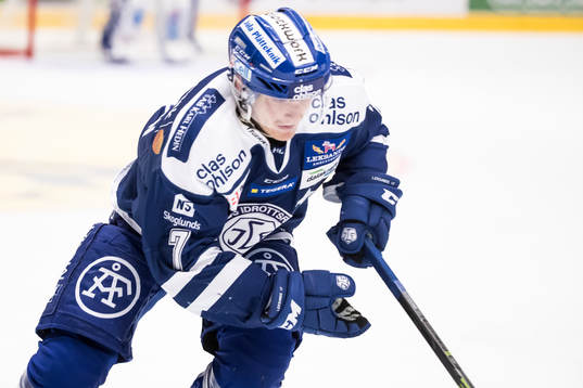Leksands Johan Olofsson i ishockeymatchen i SHL mellan