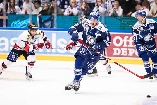 Leksands Joe Piskula i ishockeymatchen i SHL mellan Leksand