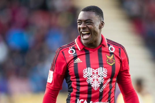 Östersunds Ken Sema jublar