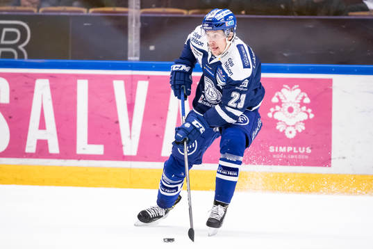 Leksands Sondre Olden i ishockeymatchen i SHL mellan