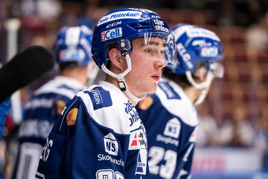 Leksands Tobias Forsberg i ishockeymatchen i SHL mellan