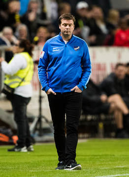Norrköpings tränare Jens Gustafsson ser deppig ut