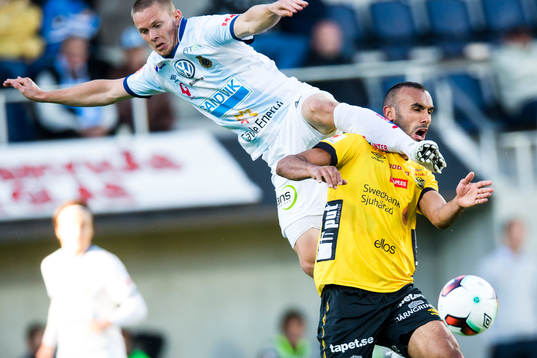 Gefles Anton Lans och Elfsborgs Issam Jebali i en kamp