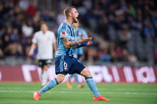 Djurgårdens Alexander Faltsetas reagerar